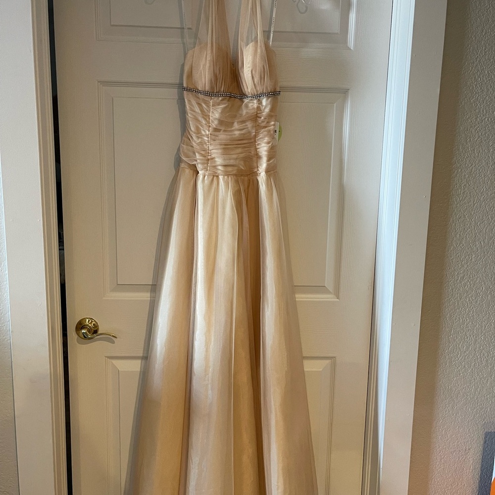 Long Formal Dress by Masquerade size 5
